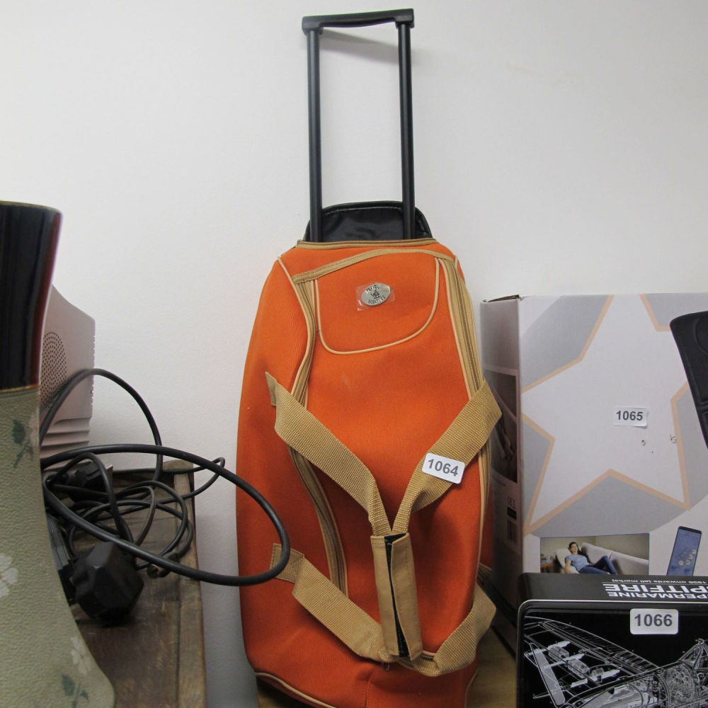 Lot 1064: Wheelie travel bag 