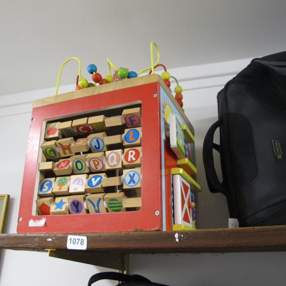 Lot 1078: Children’s game compendium 
