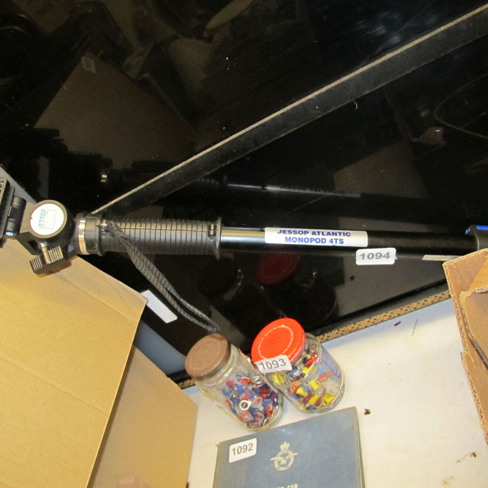 Lot 1094: Jessop Atlantic monopod 4TS