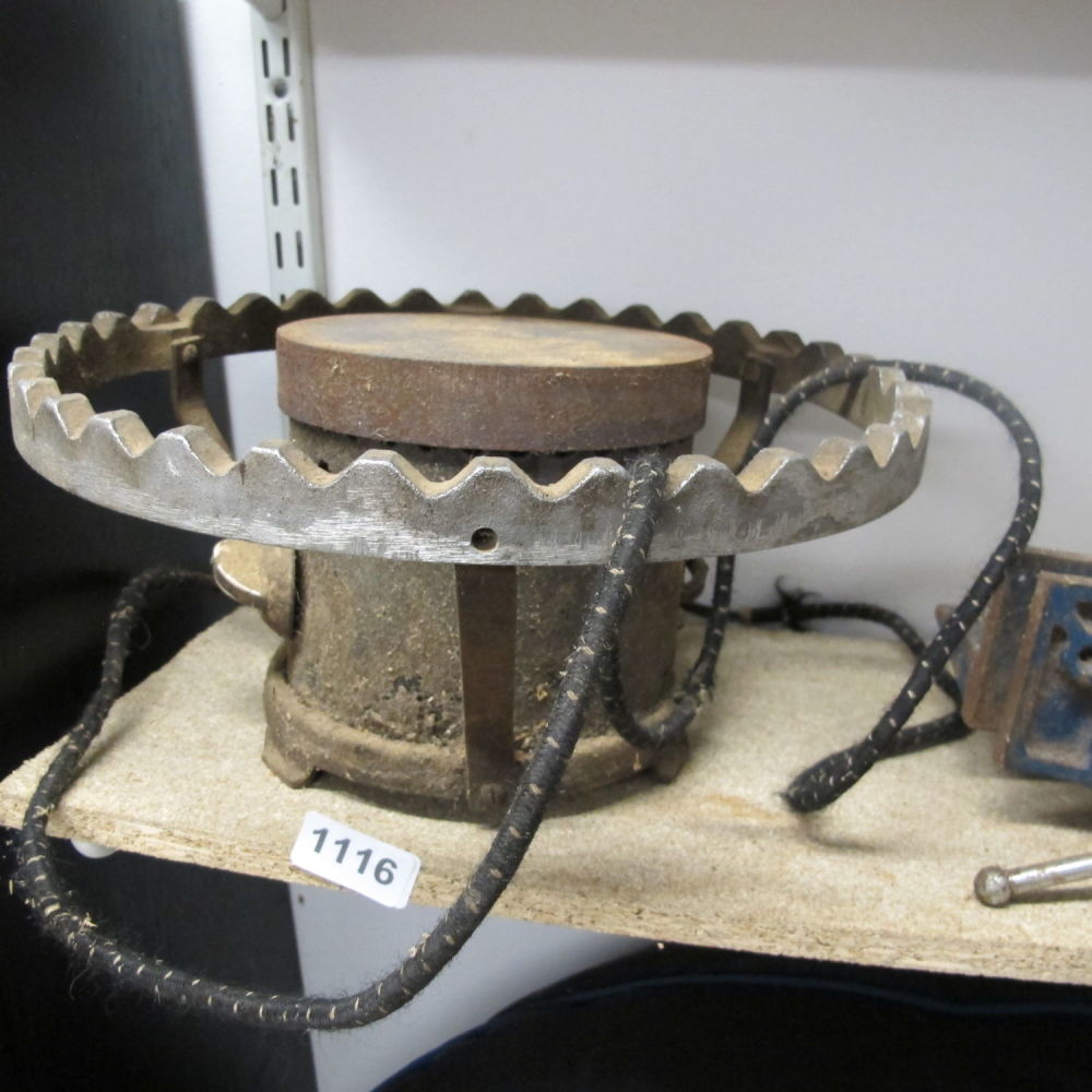 Lot 1116: large workshop gas burner