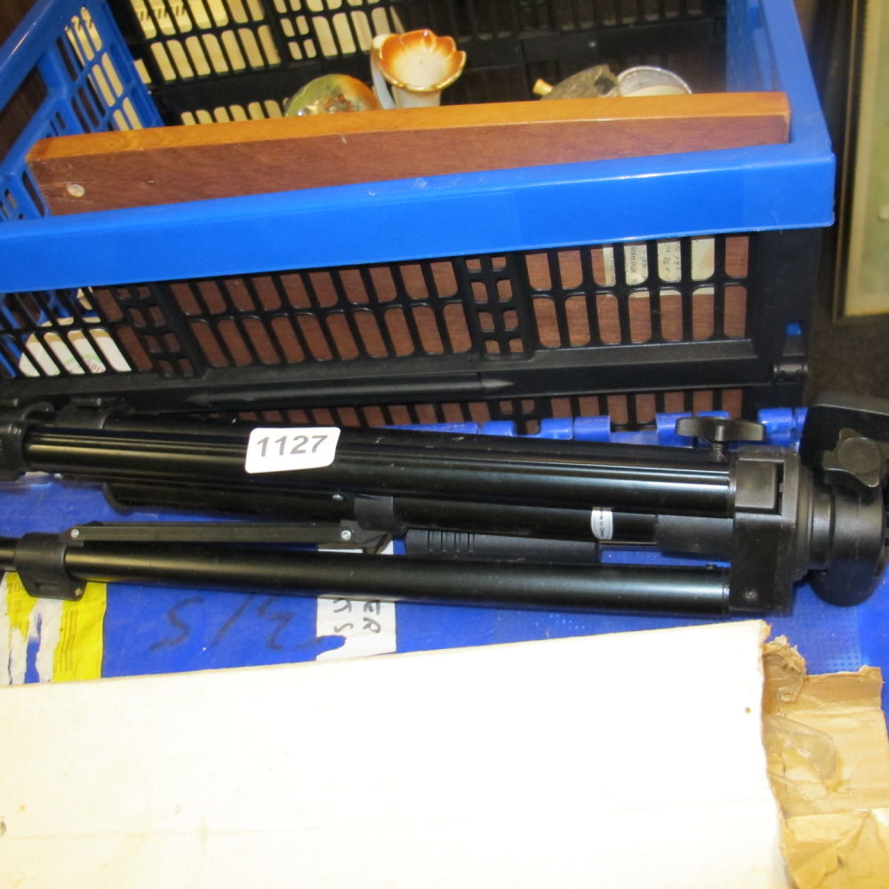 Lot 1127: Photography tripod