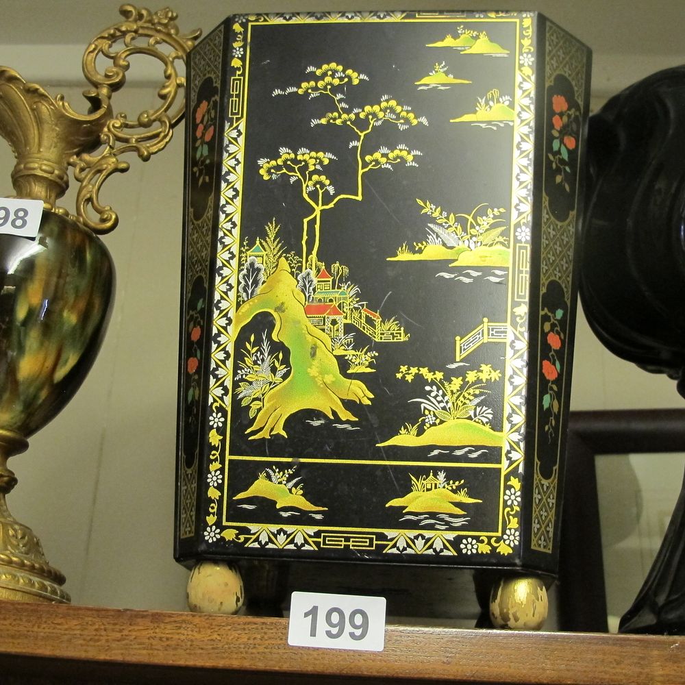 Lot 199: Oriental paper basket 