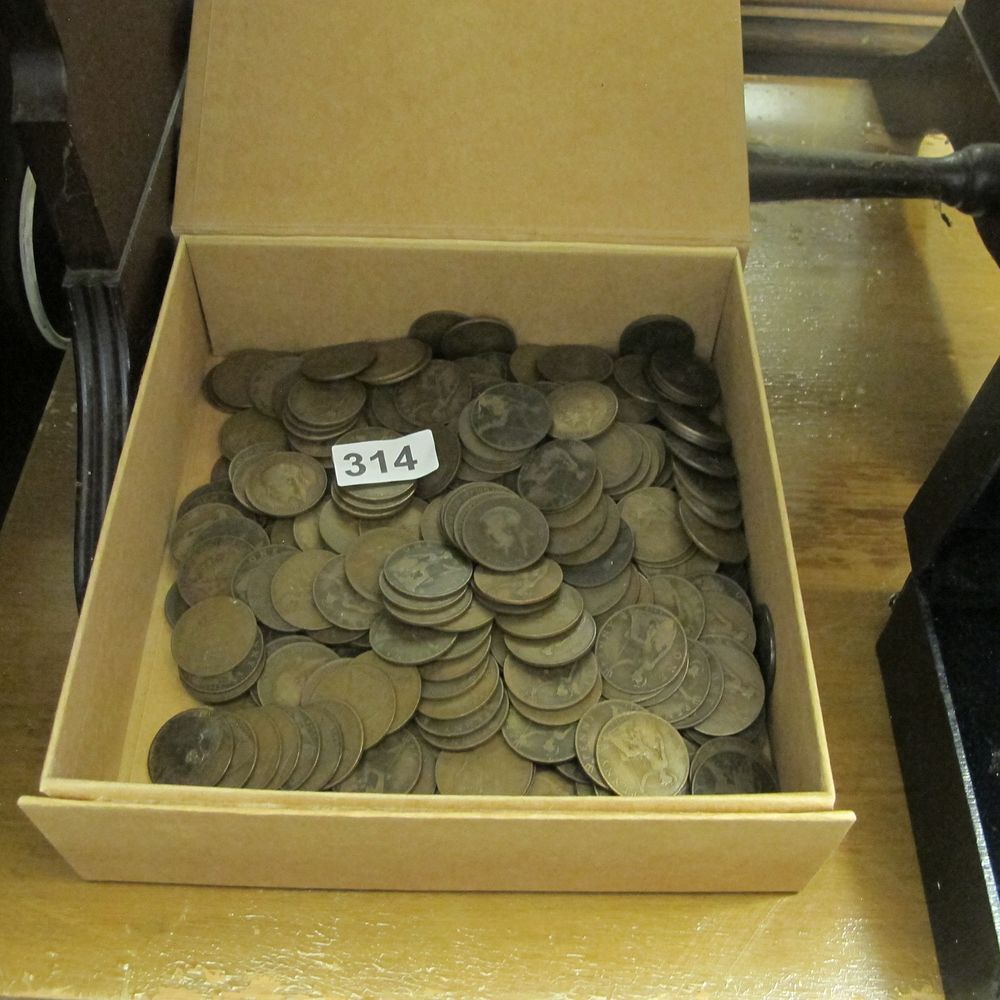 Lot 314: Box of various old penny coins 