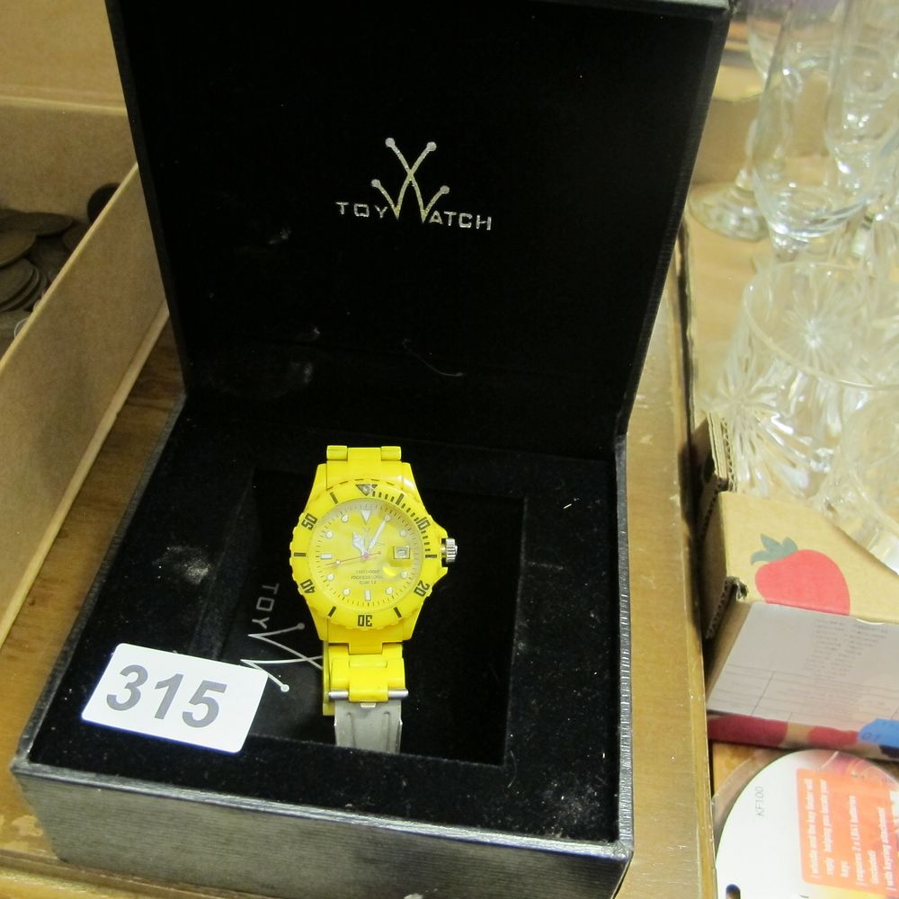 Lot 315: Yellow Toy Watch boxed