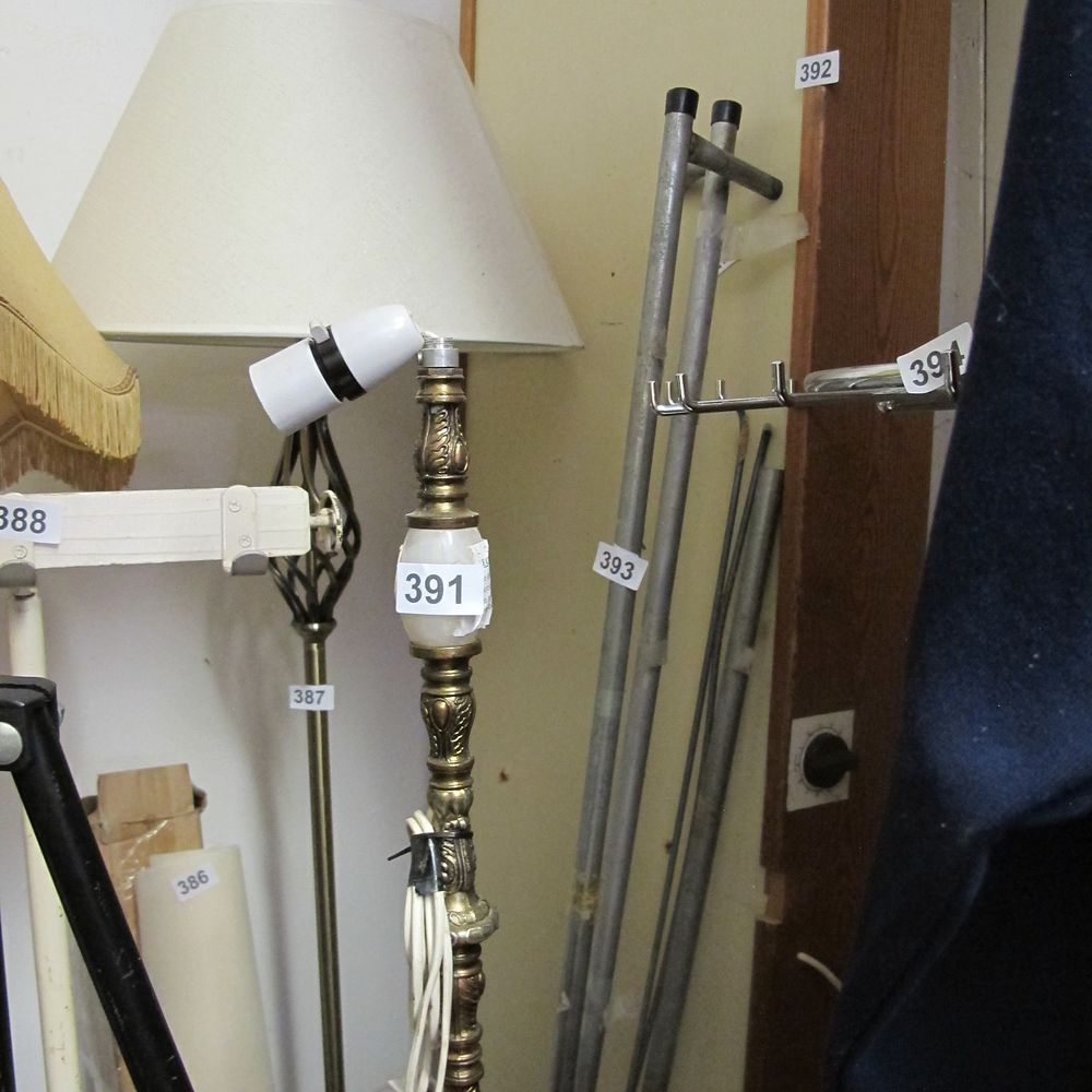 Lot 393: Steel coat rack