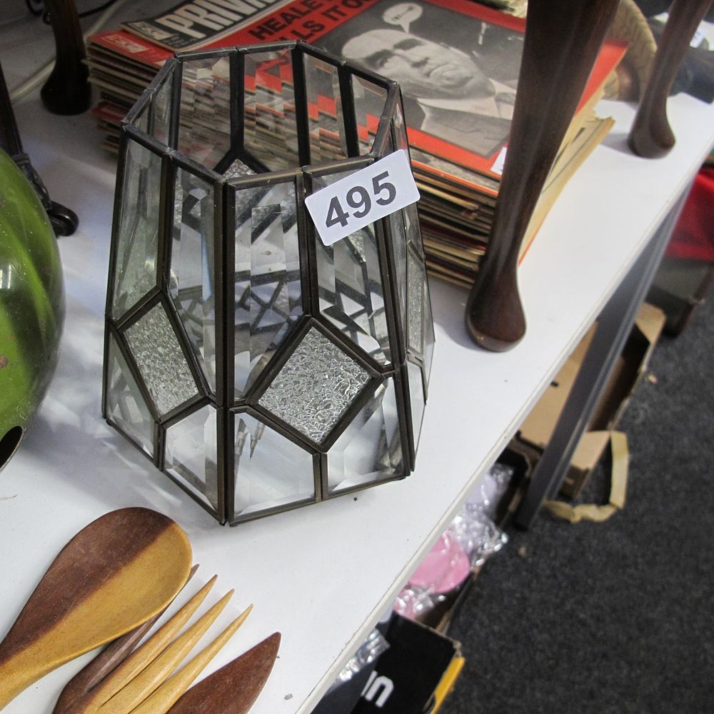 Lot 495: Glass lantern style light shade