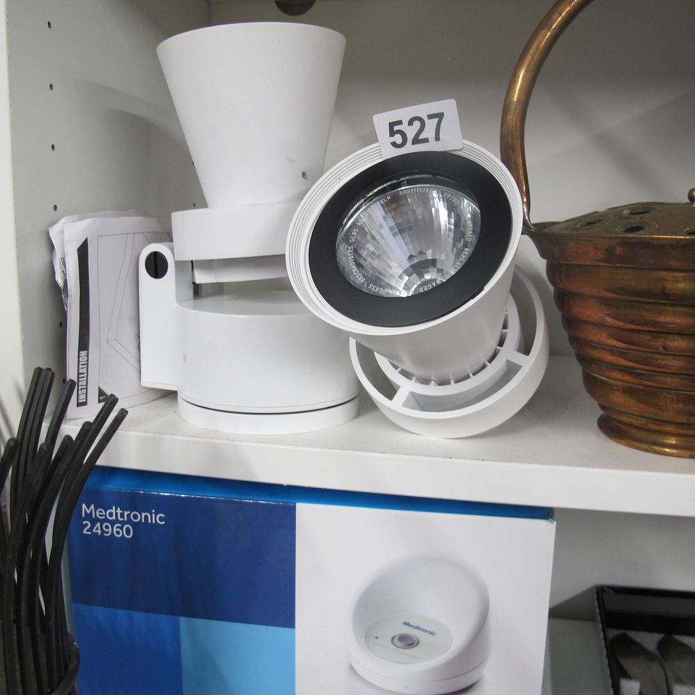 Lot 527: Spotlights