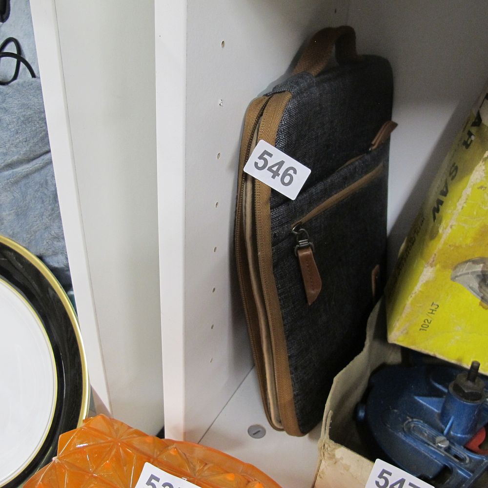 Lot 546: Carry case