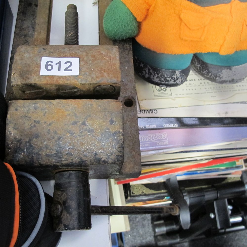 Lot 612: A vice
