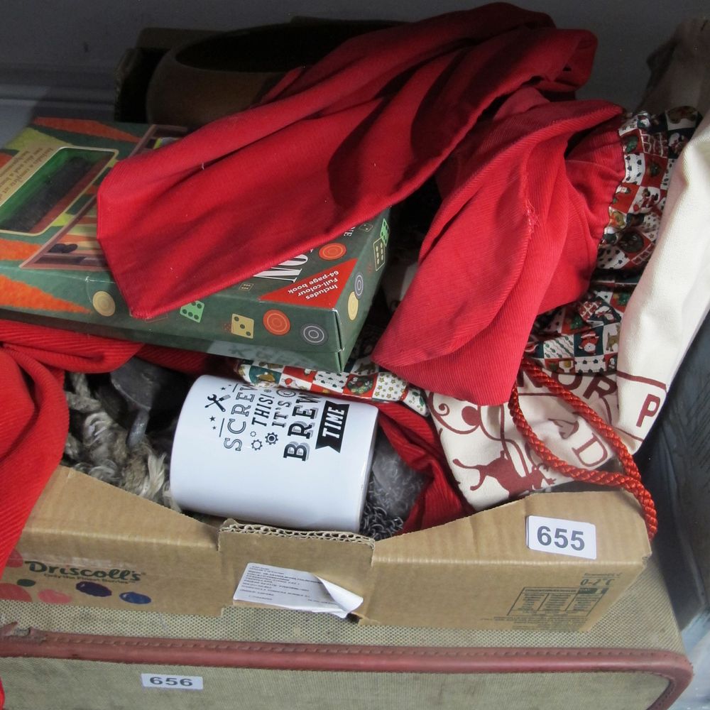 Lot 655: Box of misc.