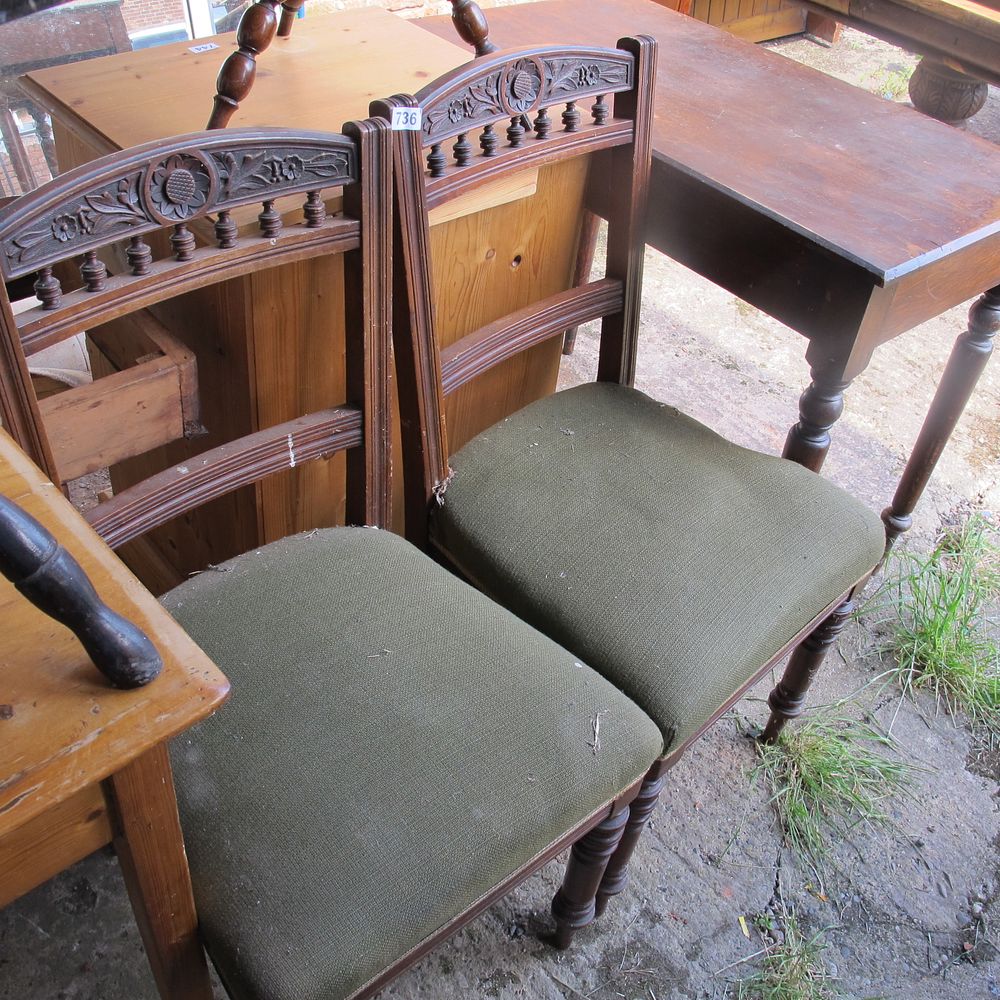 Lot 736: 2 dining chairs