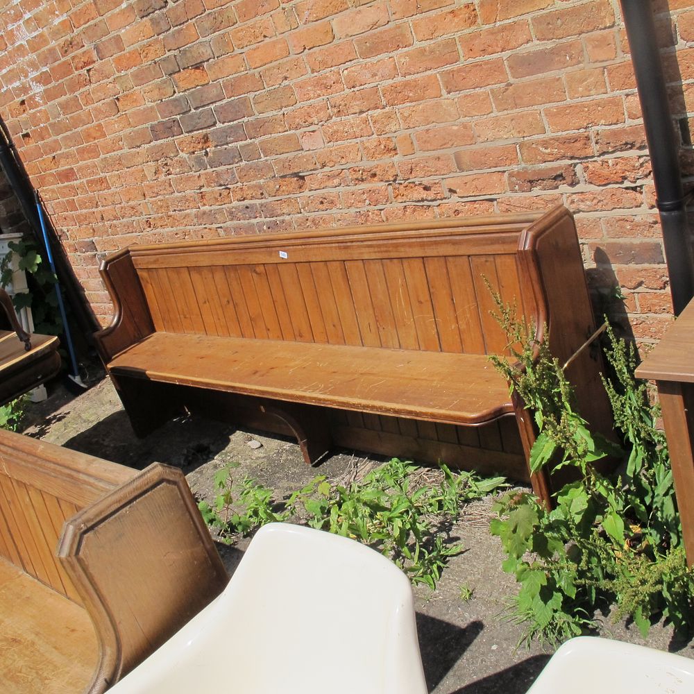 Lot 749: church pew