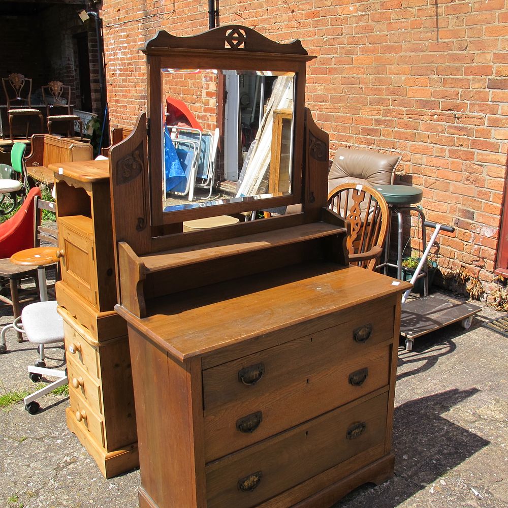 Lot 779: bedroom drawers and dressing table