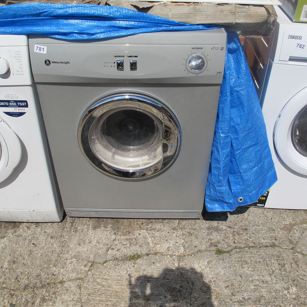 Lot 781: White Knight tumble dryer