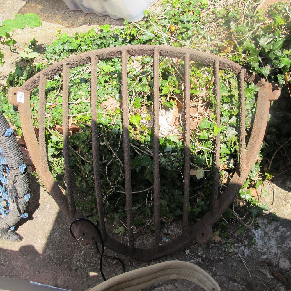 Lot 787: hay trough