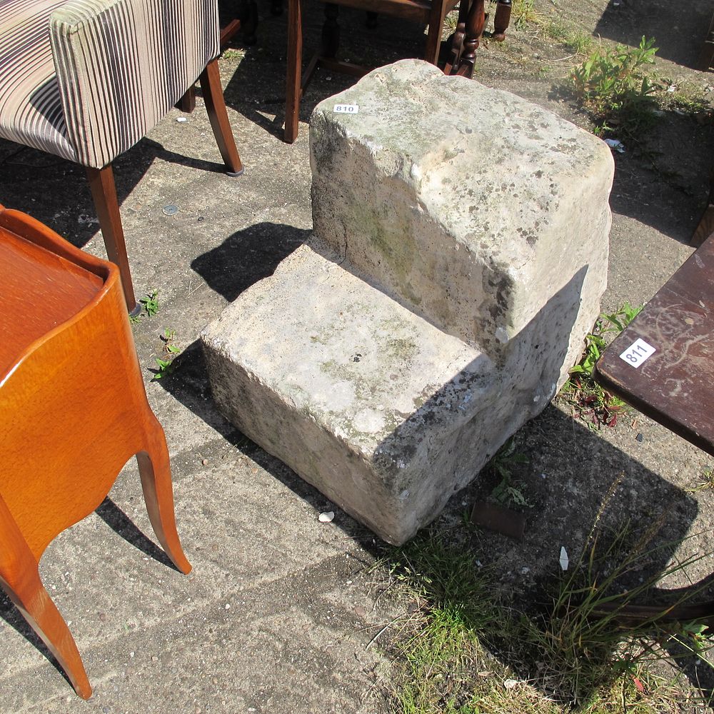 Lot 810: large 90 degree rock for the garden