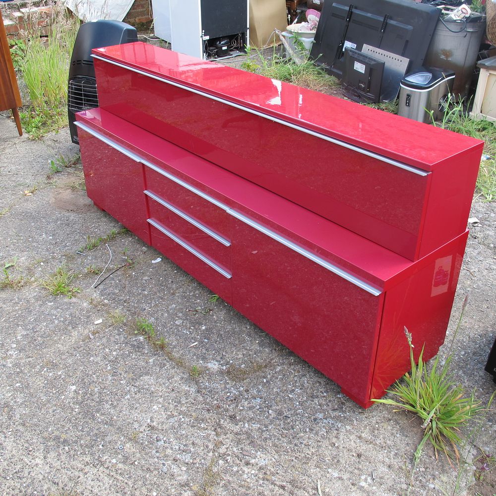 Lot 825: large cabinet