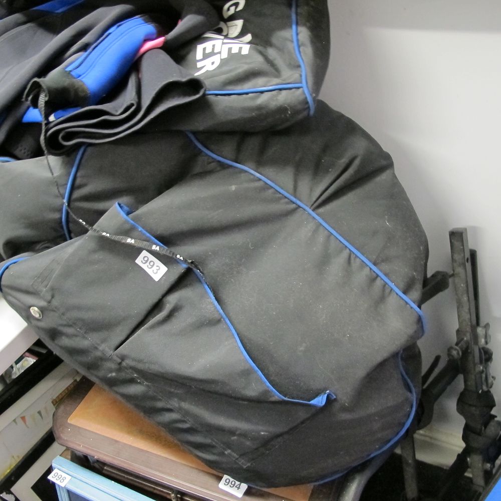Lot 993: tent