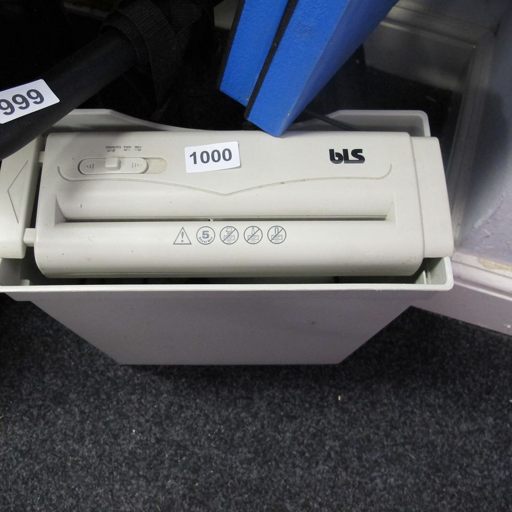 Lot 1000: paper shredder