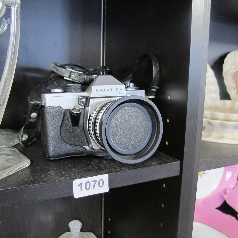 Lot 1070: Praktica camera 