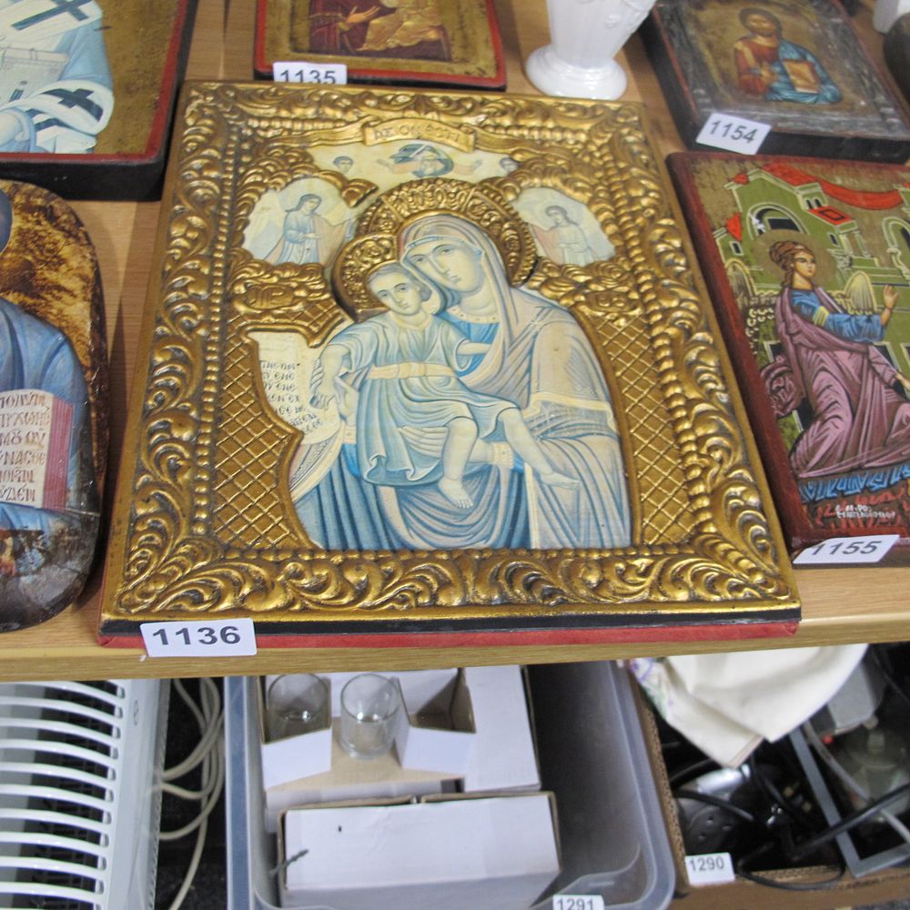 Lot 1136: Beautiful iconography, hand painted in gold leaf using...