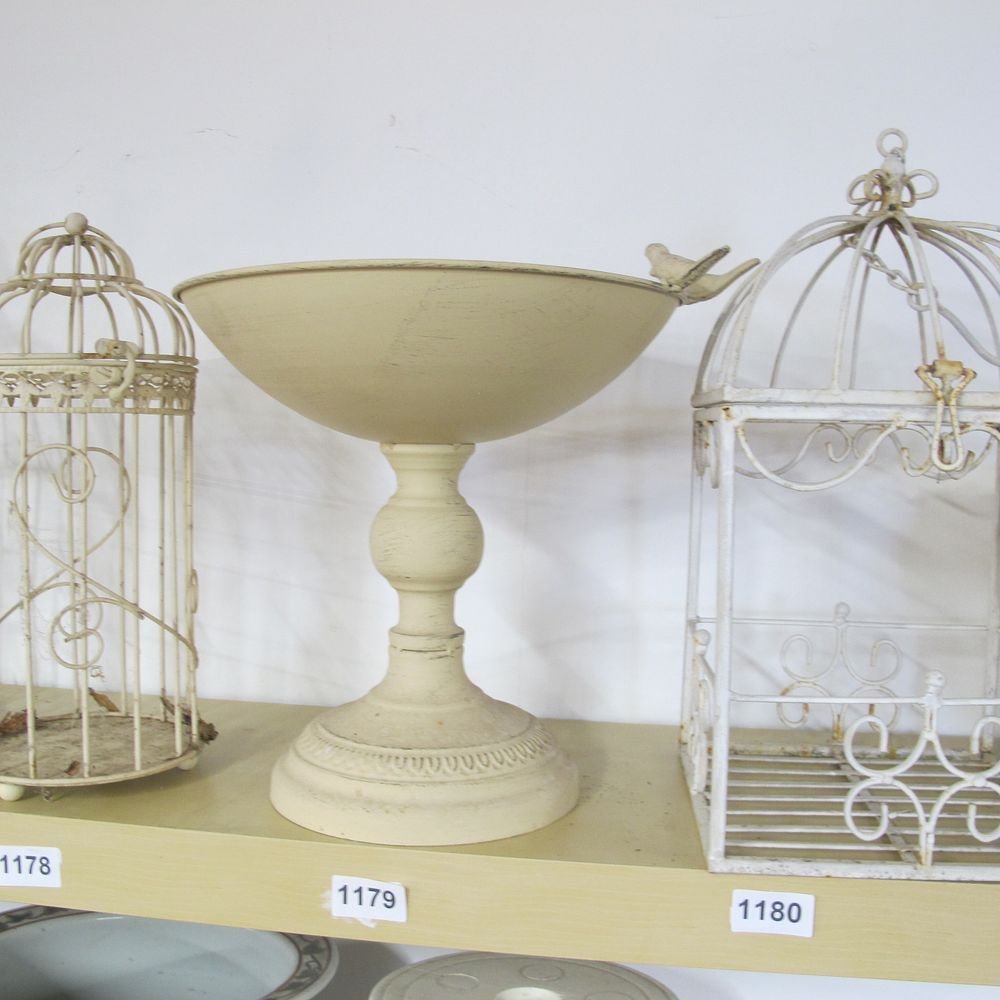 Lot 1179: Birdbath 