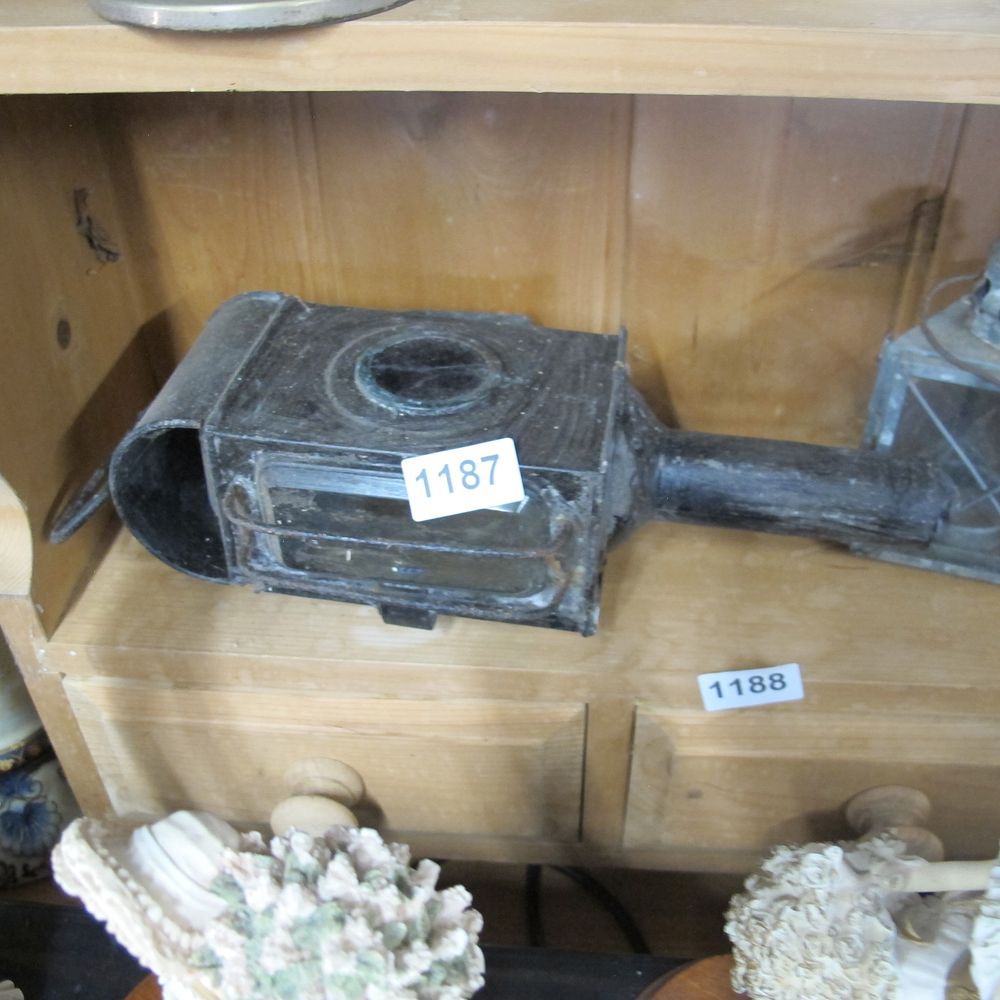 Lot 1187: Vintage coach lamp and one other