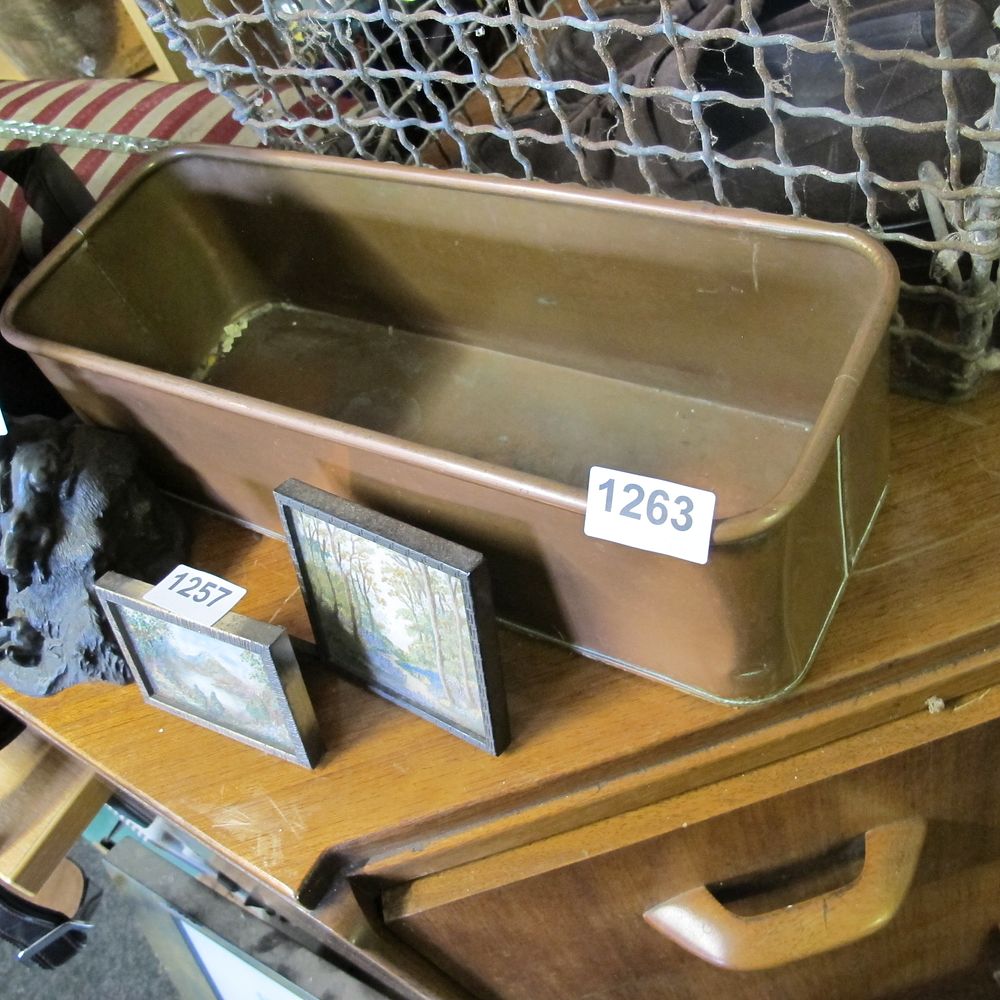 Lot 1263: A large copper planter