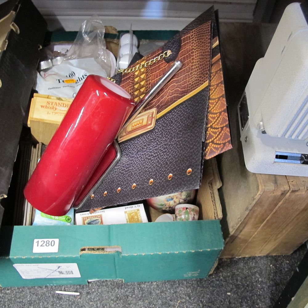 Lot 1280: a box of miscellaneous items