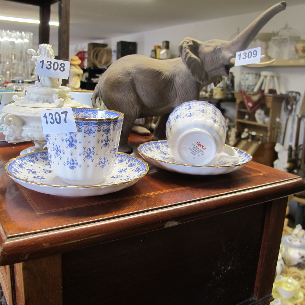 Lot 1307: 2 Spode Cups and saucers