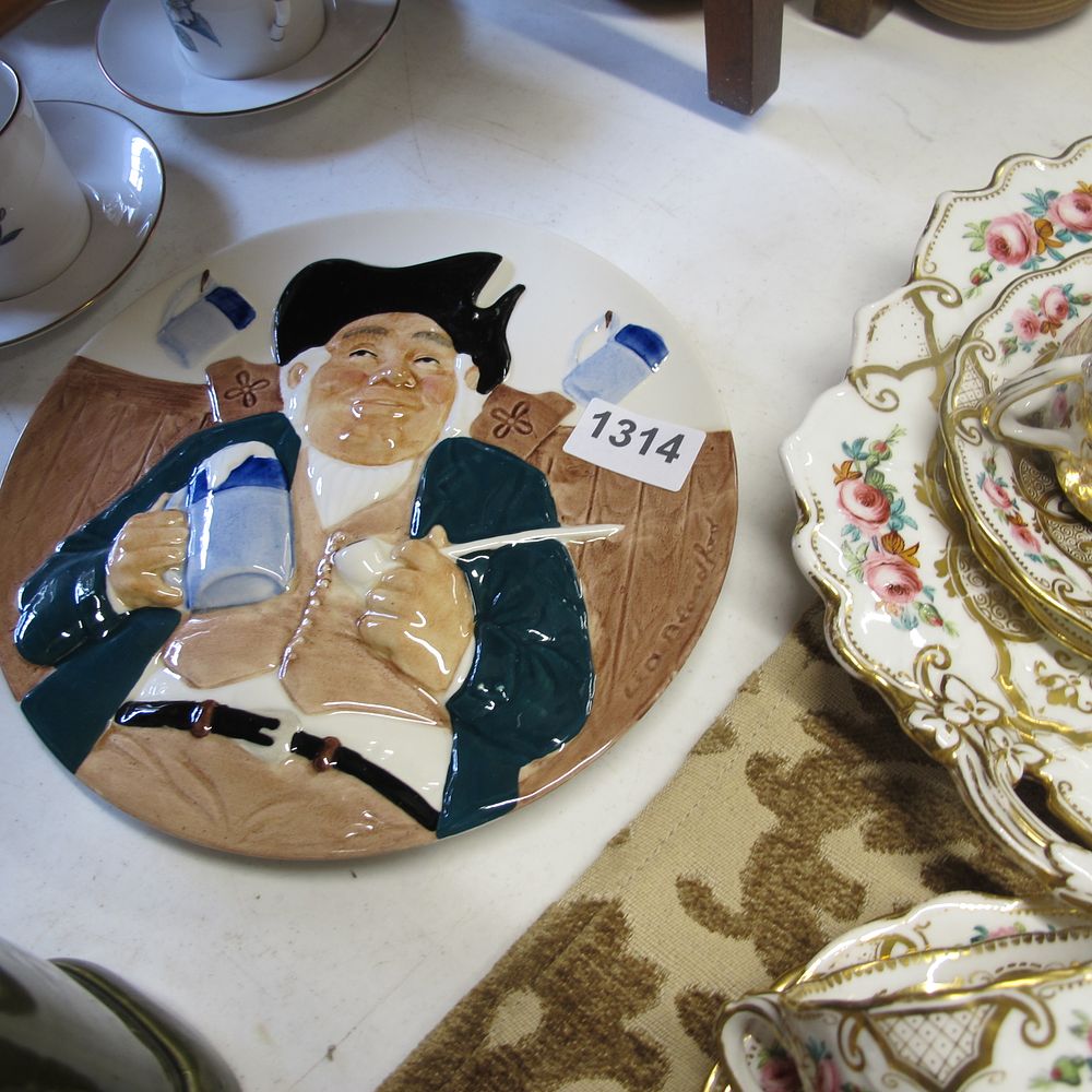 Lot 1314: A royal Worcester wall hanging plate