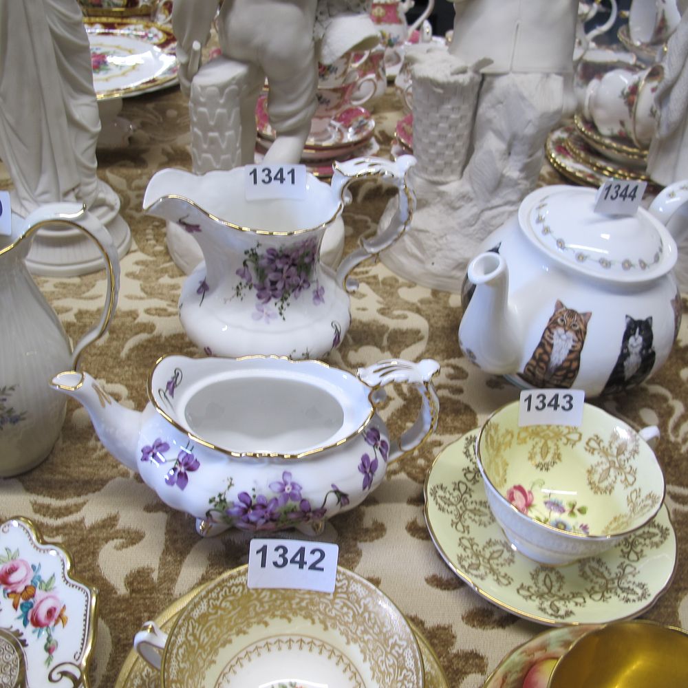 Lot 1341: A Hammersley Teapot and jug