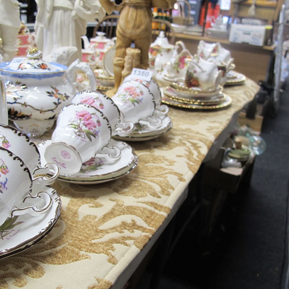 Lot 1350: 6 Beautiful coal port Cups and saucers