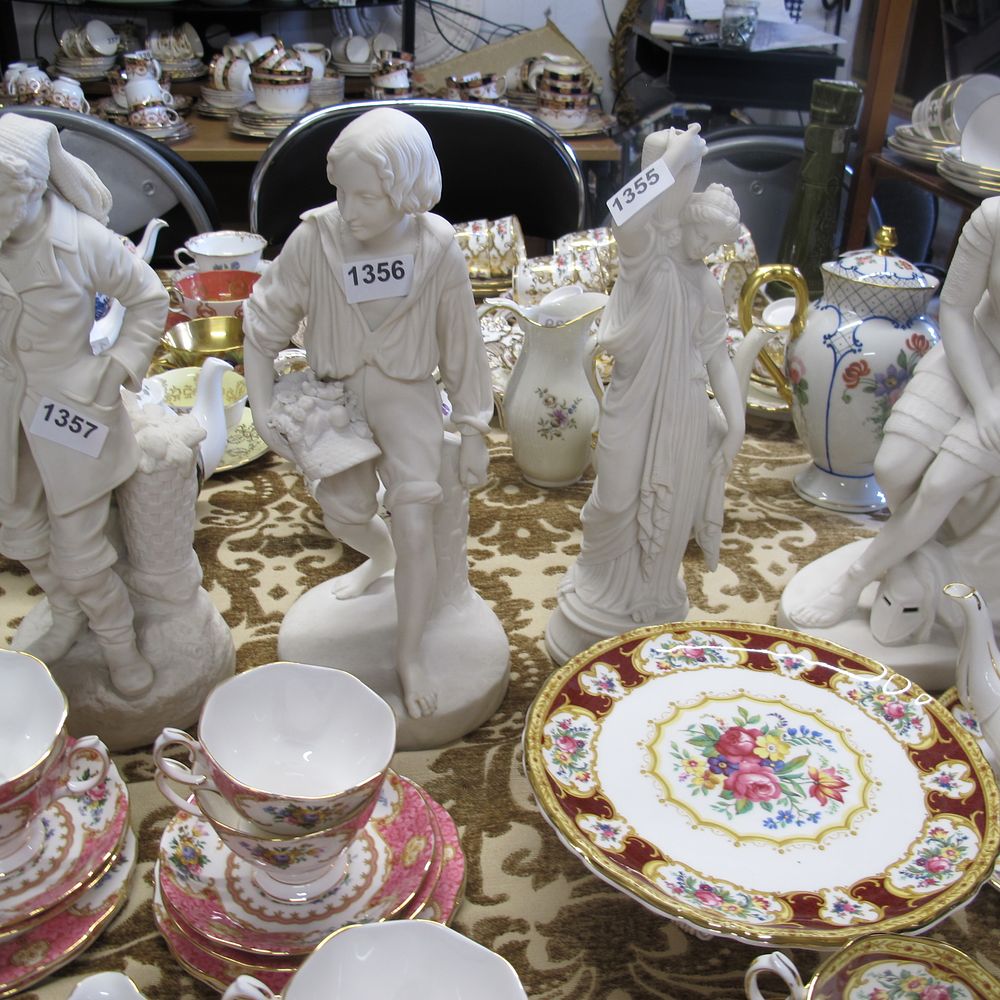 Lot 1356: Large parian ware Copeland figurine 