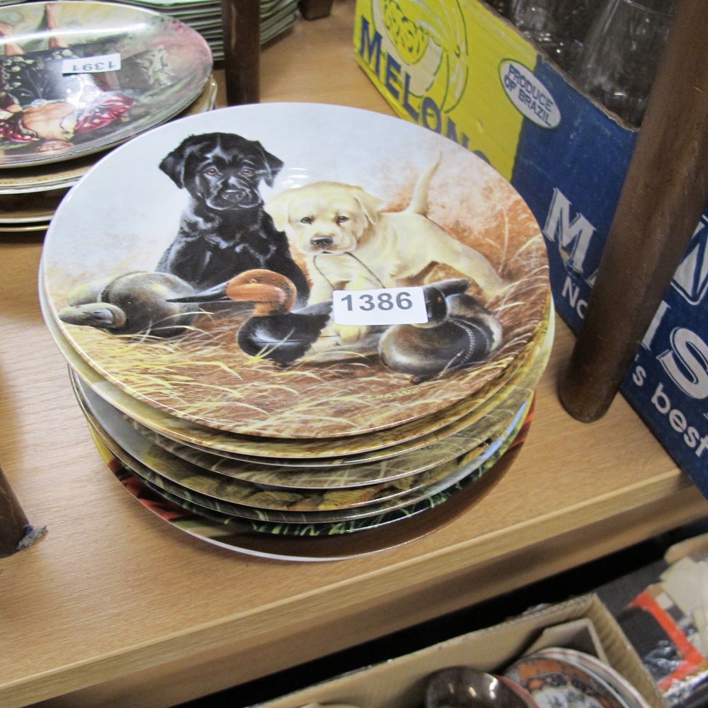 Lot 1386: A quantity of collectors plates - to include...