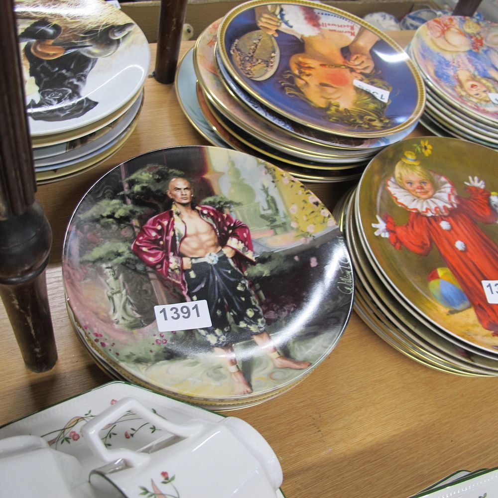 Lot 1391: A number of collectors plates - to include...