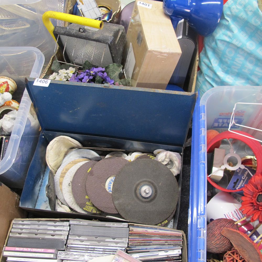 Lot 1406: box of grinding discs