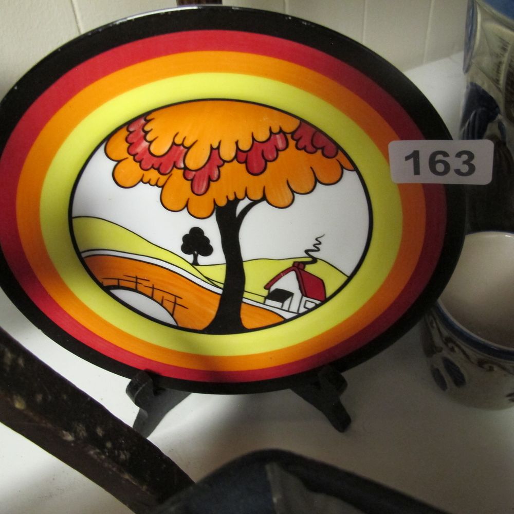 Lot 163: Retro wedgwood Clarice Cliffe themed hand painted ceramic...