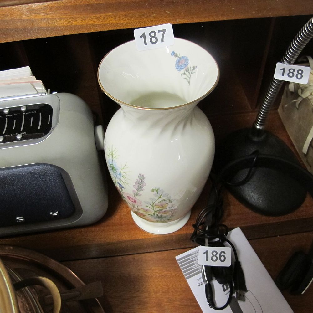 Lot 187: Floral motif vase 