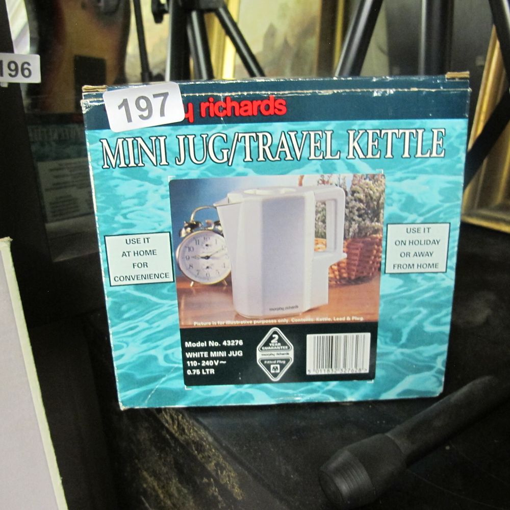Lot 197: Boxed mini jug travel kettle 