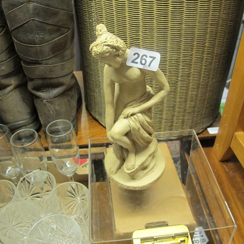 Lot 267: Lady figurine 