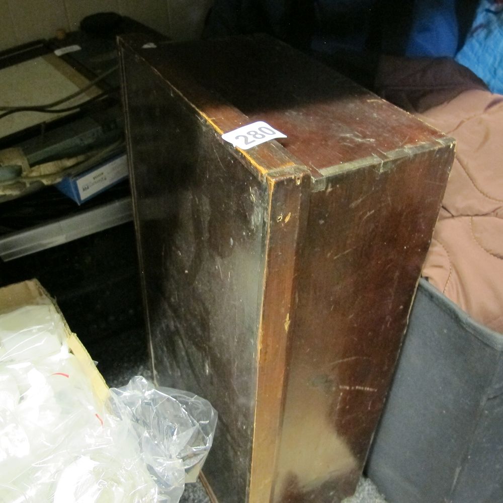 Lot 280: Wooden box 