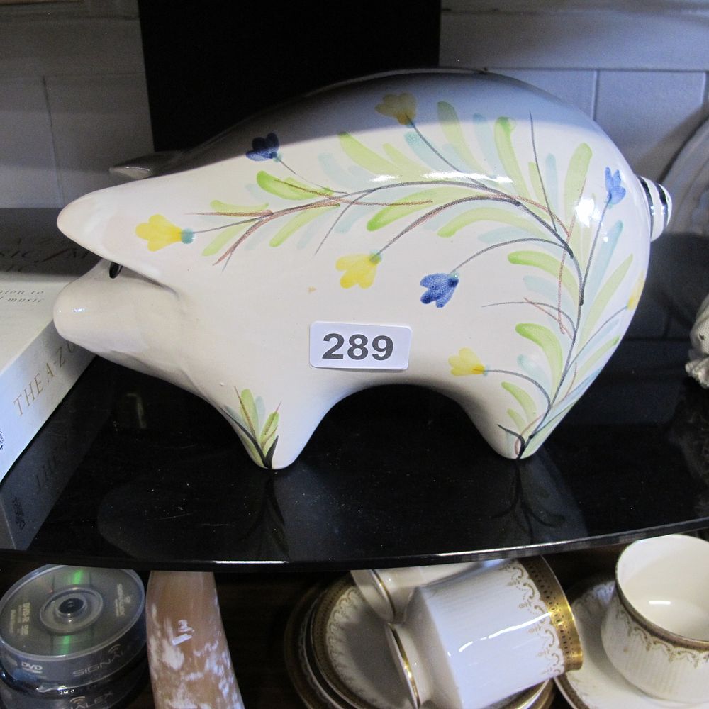 Lot 289: Ceramic piggy bank 