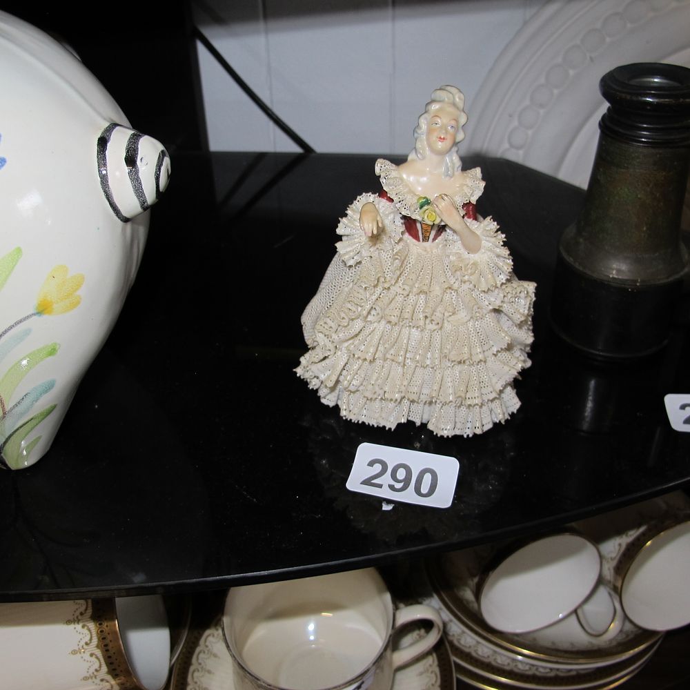 Lot 290: Dresden figurine 