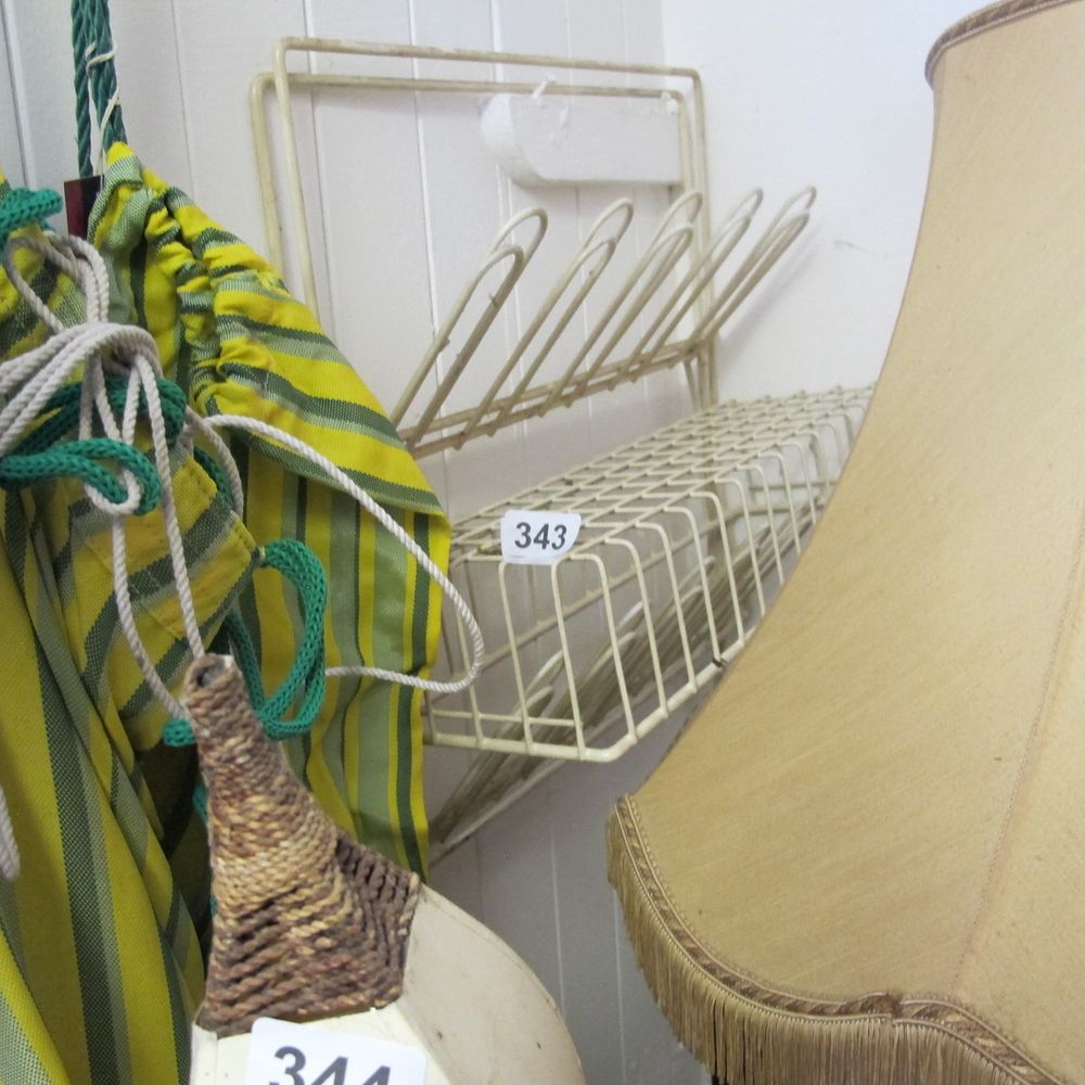 Lot 343: Wire racks 