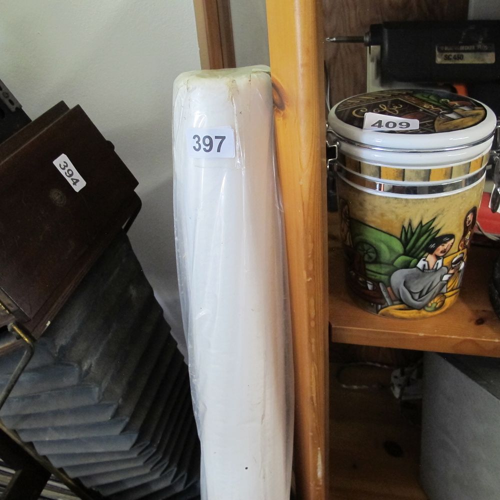 Lot 397: roll of material