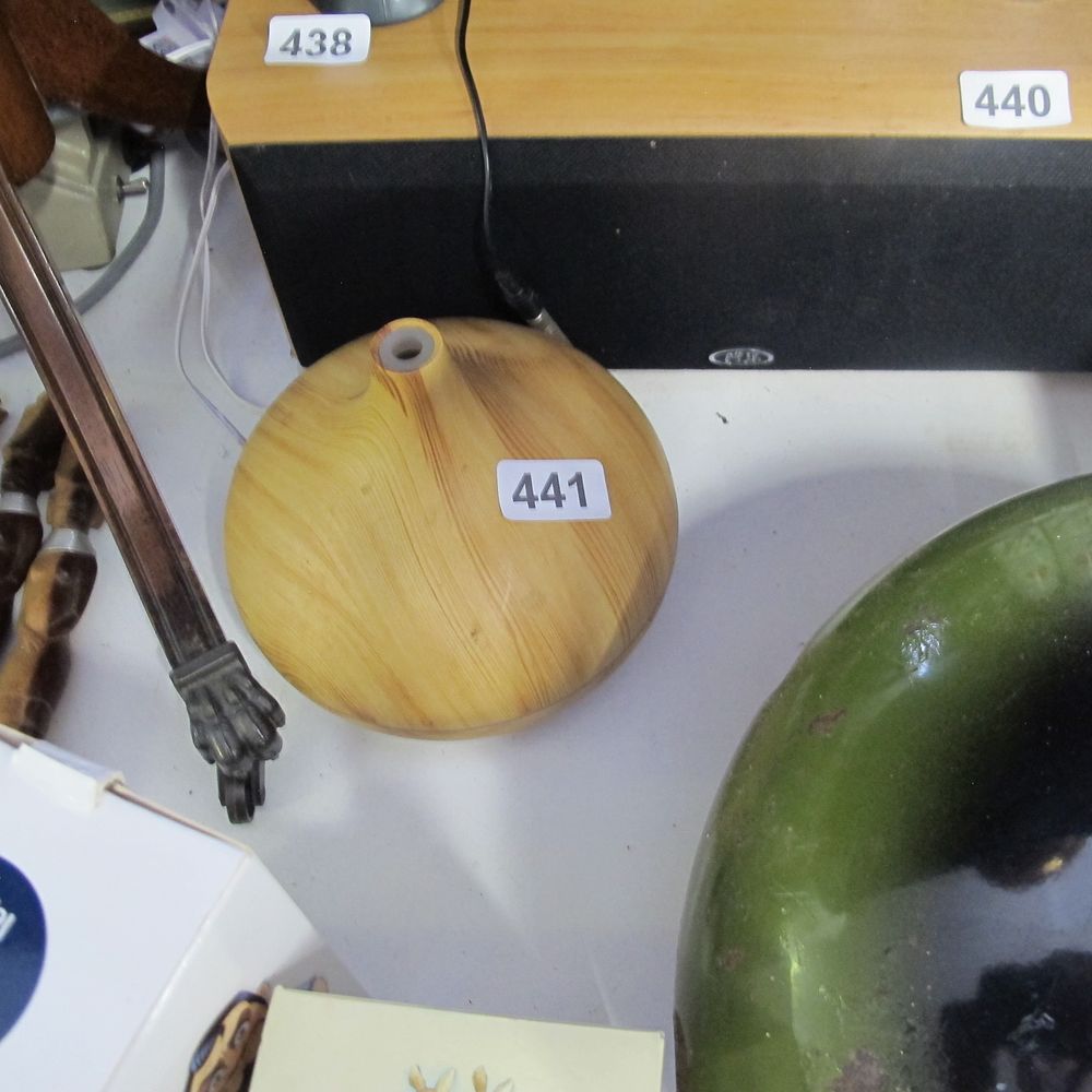 Lot 441: Wood bud vase