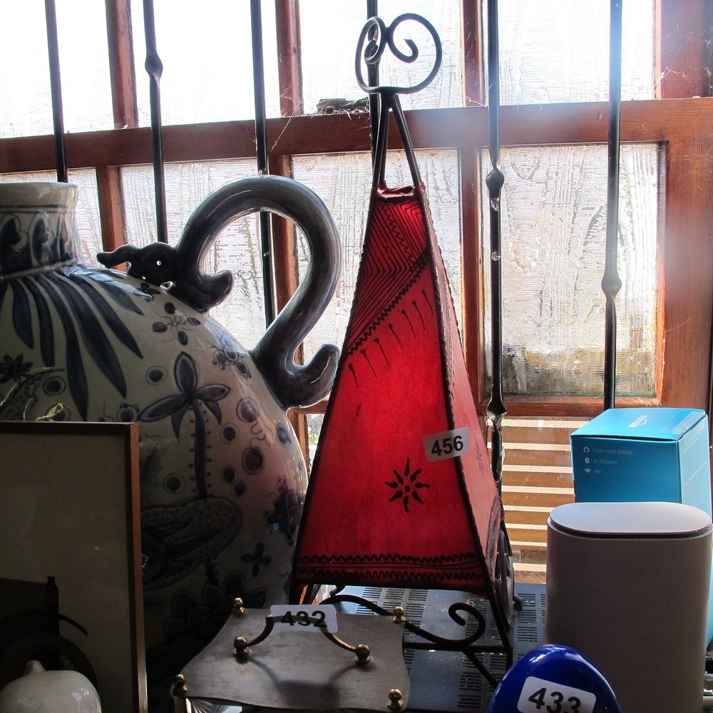 Lot 456: unusual lamp