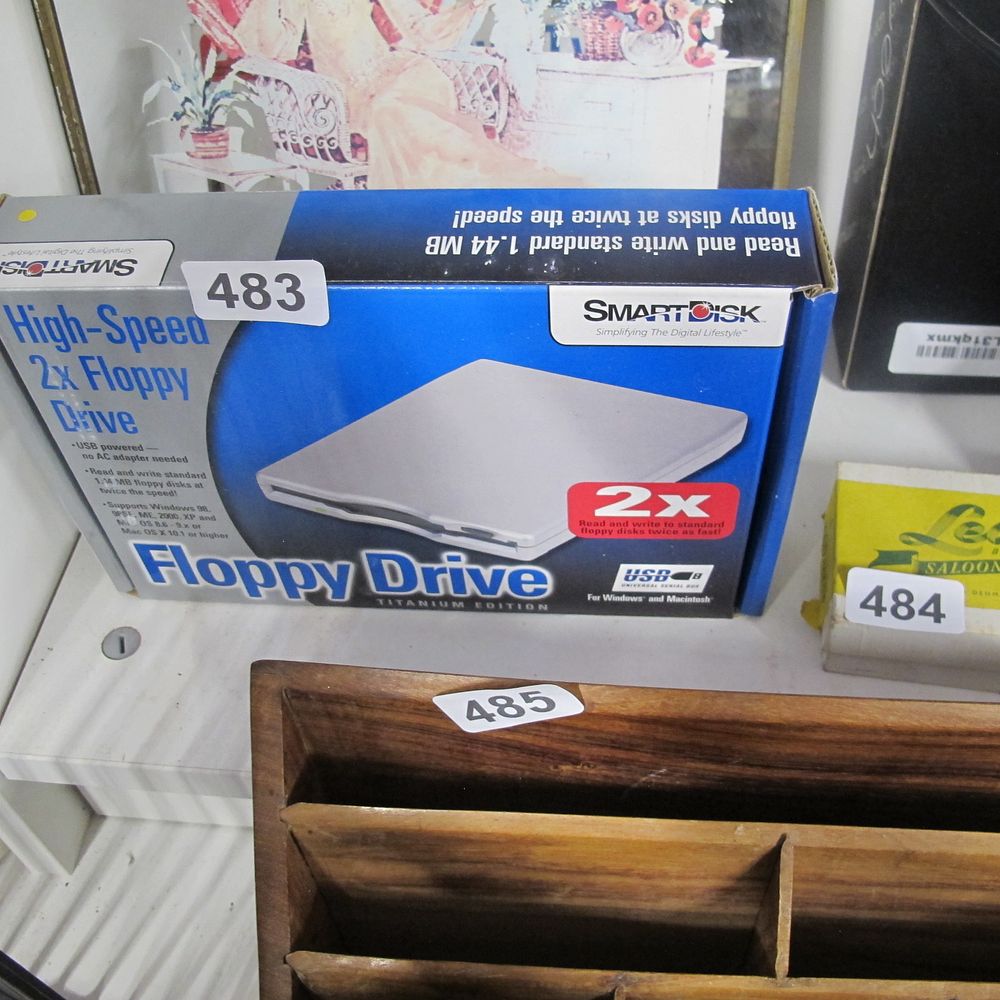 Lot 483: 2 x Floppy disk drive
