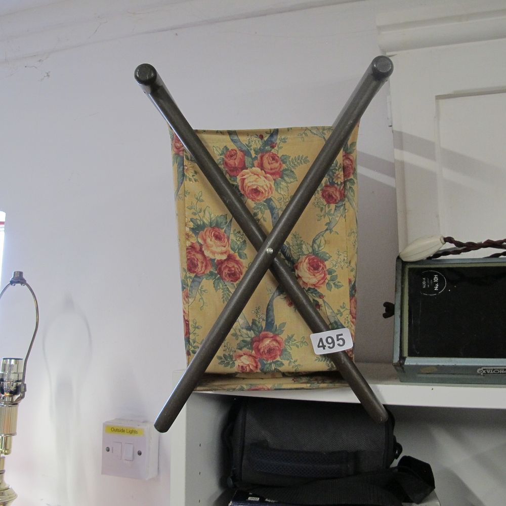 Lot 495: Vintage wool basket
